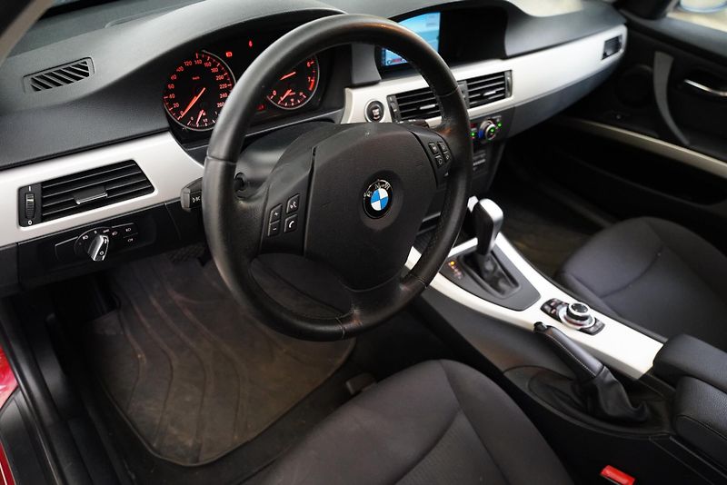 BMW Řada 3 - fotka 14 z 28