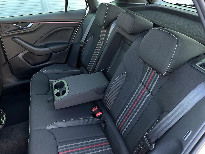 Škoda Kamiq 1.5TSi DSG Monte Carlo 150PS M - fotka 40 z 46