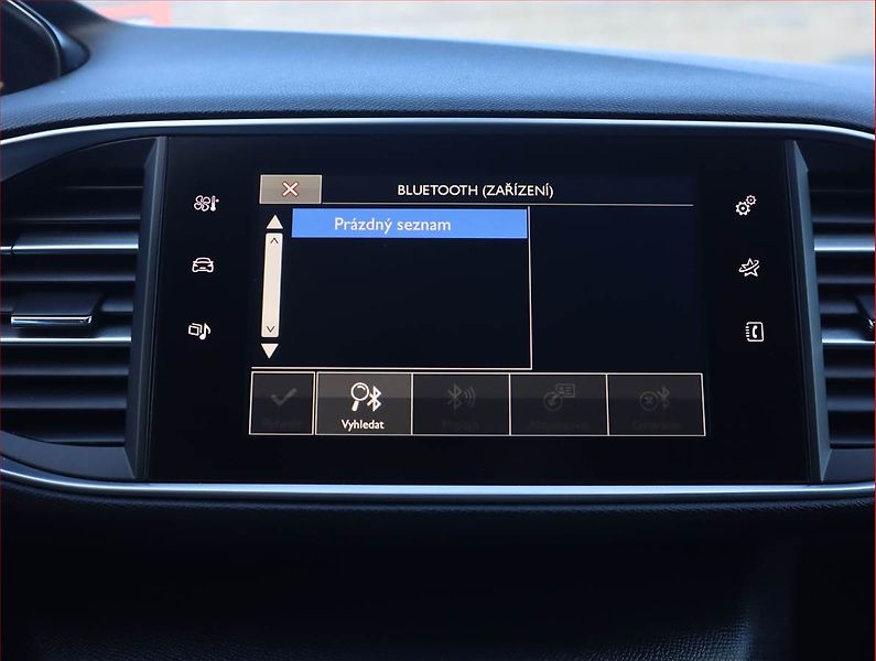 Peugeot 308 (2016) Style 1.6 BlueHDi, Serv.kniha - fotka 17 z 20