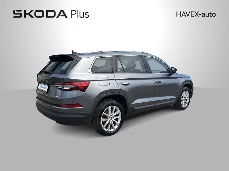Škoda Kodiaq (2023) 2.0 TSI 4x4 DSG Style Plus - fotka 2 z 36
