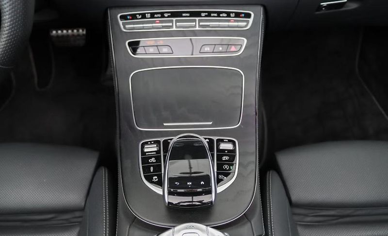 Mercedes-Benz Třídy E 53 AMG 4M 360kam Masáž sedadla - fotka 15 z 20