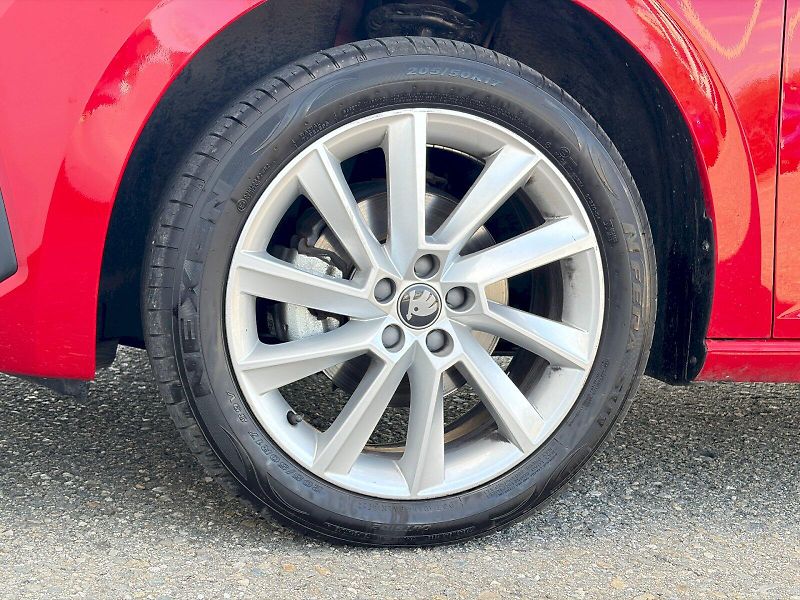 Škoda Scala (2025) 1.0 TSI / 85 kW / TOP SELECTIO - fotka 33 z 33
