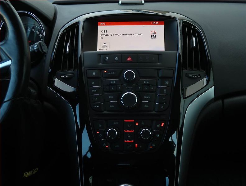 Opel Astra (2014) 1.6 CDTI, Tempomat - fotka 12 z 16