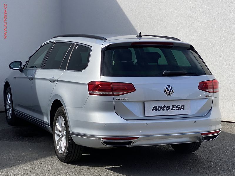 Volkswagen Passat (2018) 2.0 TDi 4x4, Comfortline, DSG - fotka 6 z 19