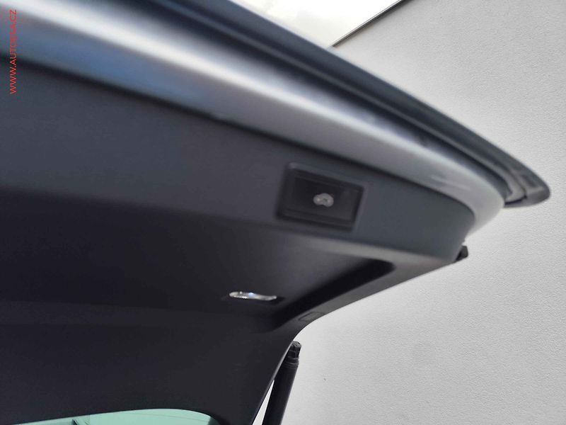 Škoda Superb (2020) 2.0TDi, ČR, DSG, LED, kamera - fotka 29 z 31
