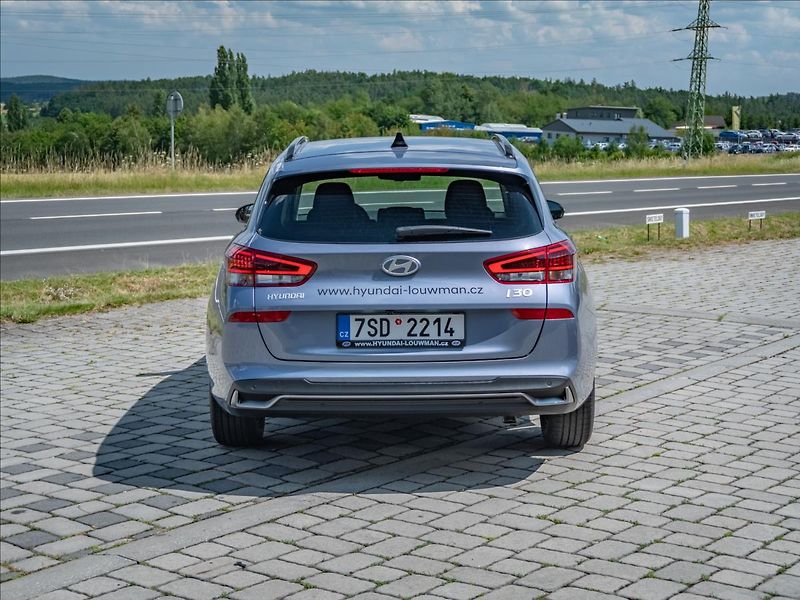 Hyundai i30 WG 1,6TGDI DCT STYLE - fotka 6 z 15