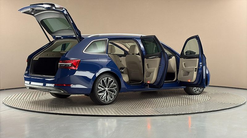 Škoda Superb 1.5 TSI DSG L&K Combi - fotka 6 z 33