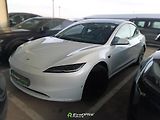 Tesla Model 3 (2023) LFP | HW4 | Tažné 1 000 kg - náhled 3
