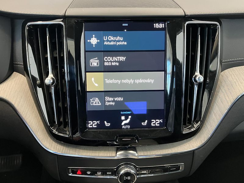 Volvo XC60 B4 AWD Inscription AT8, ČR - fotka 28 z 41