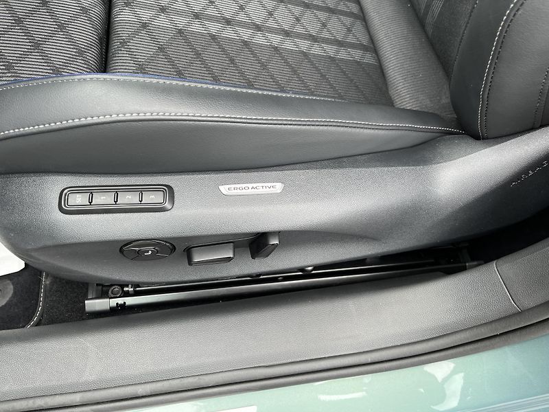 Volkswagen Passat (2026) R-Line 2,0 TDI 110 kW  DSG - fotka 22 z 27