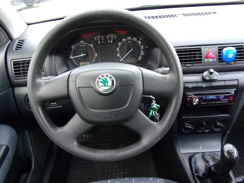 Škoda Octavia (2010) 1.9TDi 74kW NOVÉ ČR 2.MAJ. KM! - fotka 12 z 21