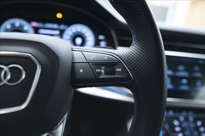 Audi Q7 3,0 TDI QUATTRO S-LINE ČR - fotka 22 z 45