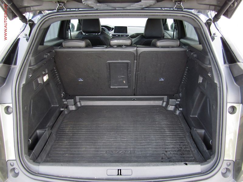 Peugeot 3008 (2017) 2.0 HDi, ČR, GT Line, navi - fotka 7 z 22