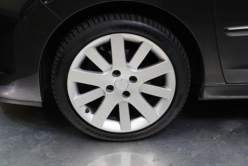 Peugeot 207 - fotka 10 z 23