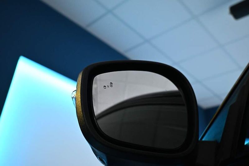 Ford Mustang Mach-E (2022) AWD Matrix LED iACC BO PREMIUM - fotka 34 z 42