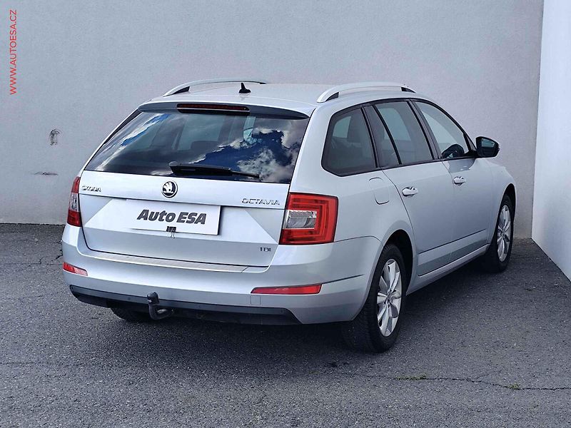 Škoda Octavia (2013) 1.6 TDi, Ambition, TZ - fotka 4 z 24