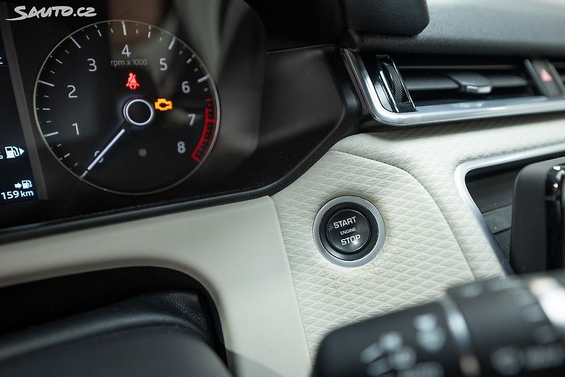 Land Rover Range Rover Velar 2.0 P250 184 kW - fotka 20 z 33