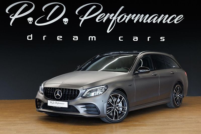 Mercedes-Benz Třídy C (2019) C43 AMG V6 Biturbo 4Matic - fotka 3 z 44