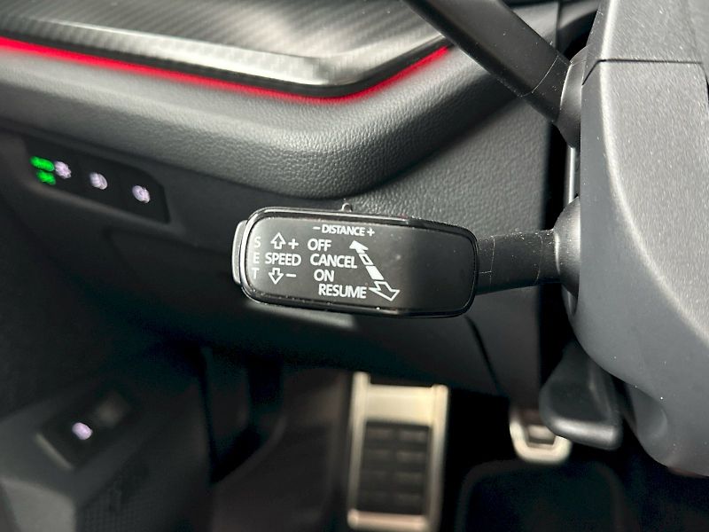 Škoda Octavia (2022) Combi 2.0TSI 180kW RS - fotka 29 z 38