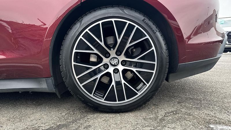 Porsche Taycan Sport Turismo - fotka 12 z 29