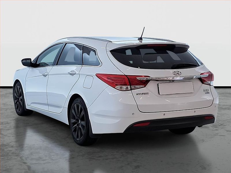 Hyundai i40 (2014) 1.7 CRDi, Navi, Tempomat - fotka 4 z 15