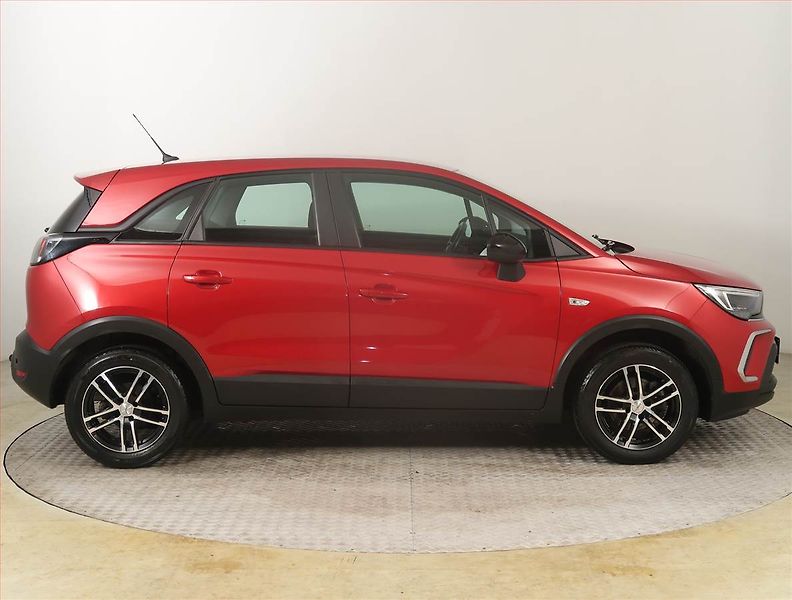 Opel Crossland X (2022) 1.2 Turbo, ČR,1.maj - fotka 6 z 17