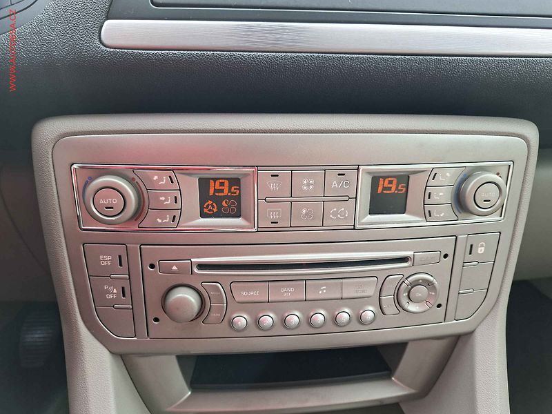 Citroën C5 (2010) 2.0 HDi, 2.maj,ČR, STK4/28 - fotka 20 z 21