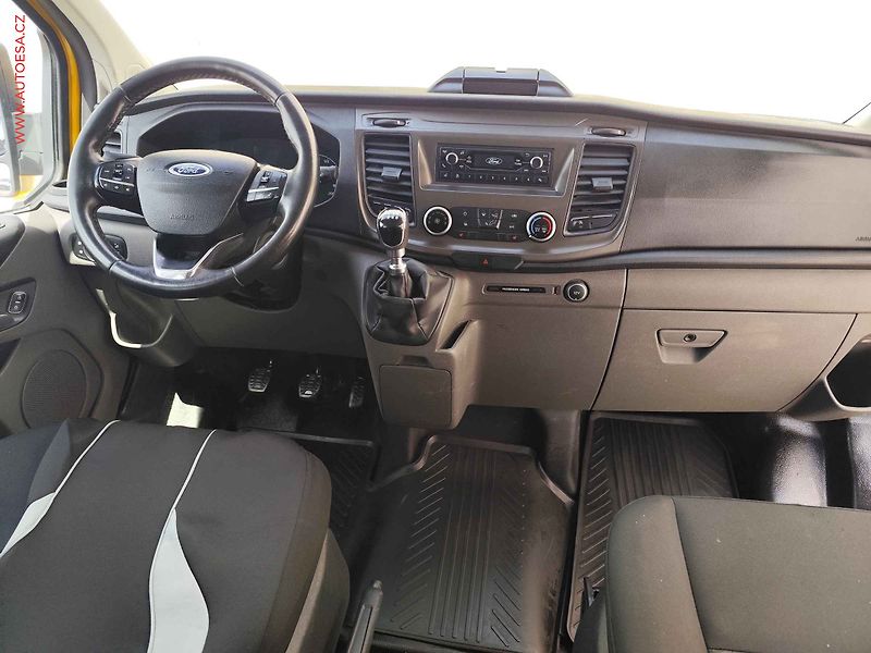 Ford Transit Custom (2020) 2.0TDCi L2H1 5míst, AC - fotka 8 z 19