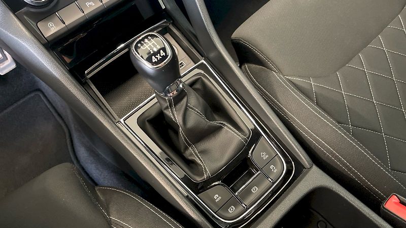 Škoda Karoq (2019) Sportline 2.0 TDI 110kW  4x4 - fotka 23 z 32
