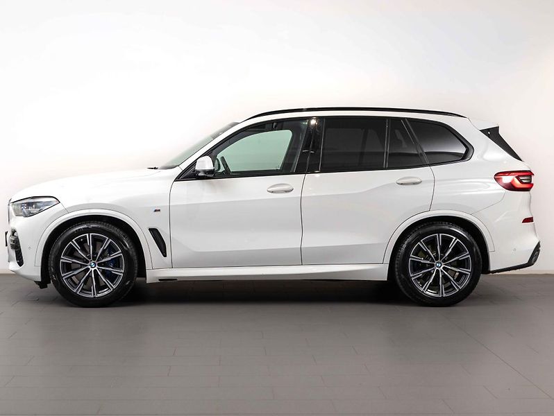BMW X5 xDrive30d - fotka 3 z 22
