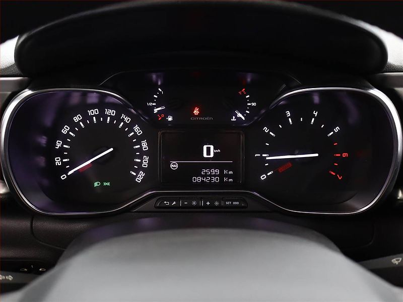 Citroën C3 (2018) 1.2 PureTech, ČR,1.maj - fotka 9 z 15