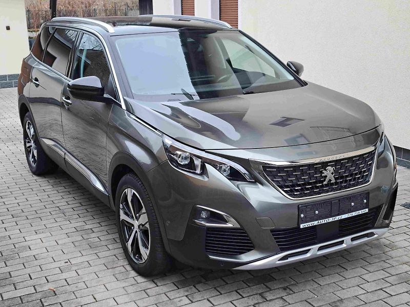 Peugeot 5008 (2019) 1,2 PT EAT8 ALLURE LED NAVI - fotka 2 z 25