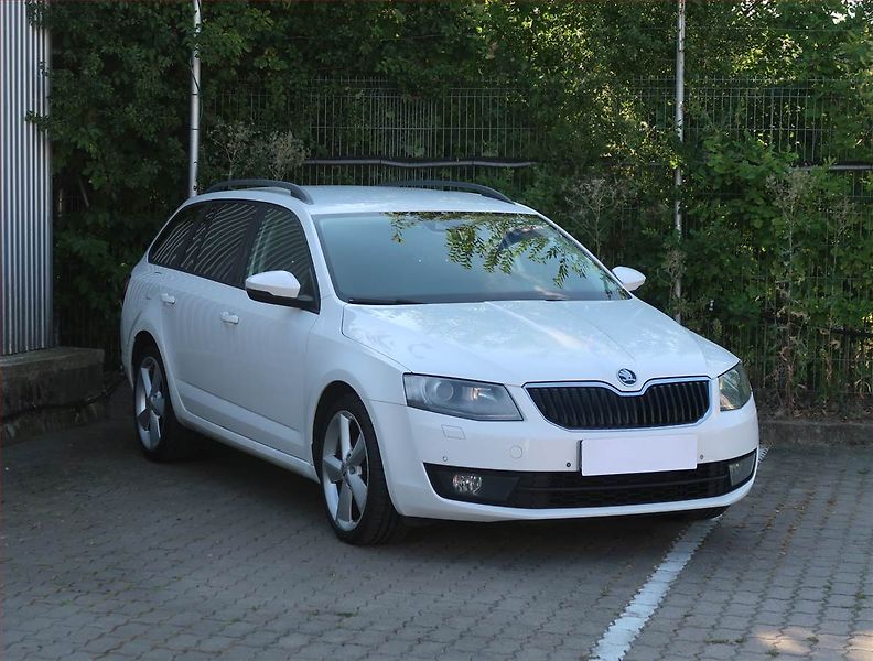 Škoda Octavia (2013) 2.0 TDI, Tempomat - fotografie inzerátu