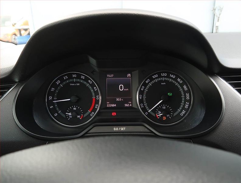 Škoda Octavia (2015) Scout 2.0 TDI, 4X4, Automat - fotka 11 z 17