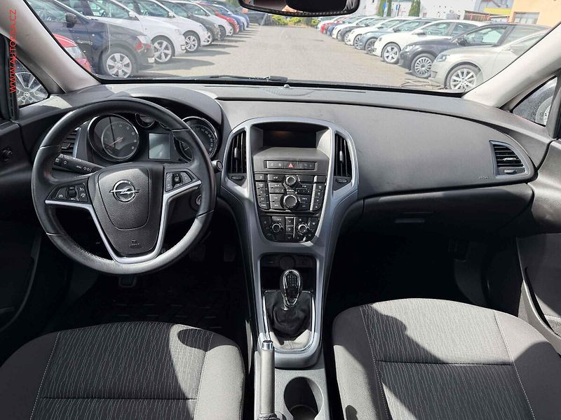 Opel Astra (2014) 1.4i, 2.maj,ČR, STK6/28 - fotka 8 z 16