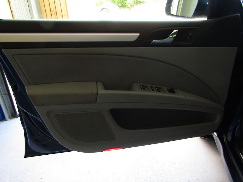 Škoda Superb (2011) 2.0 TDI CR 103kW - fotka 18 z 42