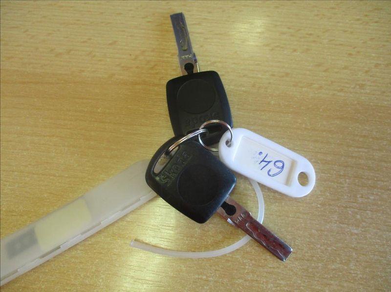 Škoda Fabia 1,4 i 16v, klimatizace, tažné, - fotka 17 z 17