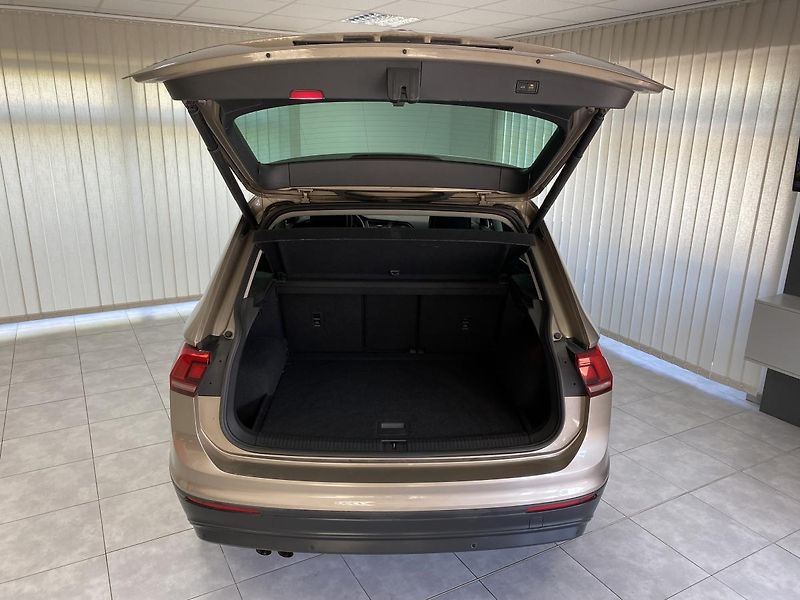 Volkswagen Tiguan 2.0 TSi 4x4 DSG REZERVACE  - fotka 37 z 37