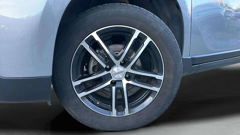 Peugeot 2008 Active 1,2 PureTech 61kW MT5/7 - fotka 23 z 23