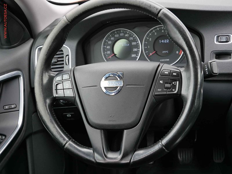 Volvo S60 (2011) 2.0 T, AC, park.asist - fotka 12 z 18