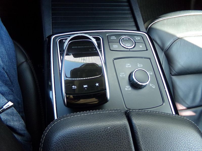 Mercedes-Benz GLE 3,0   350 CDI 4MATIC - fotka 15 z 29
