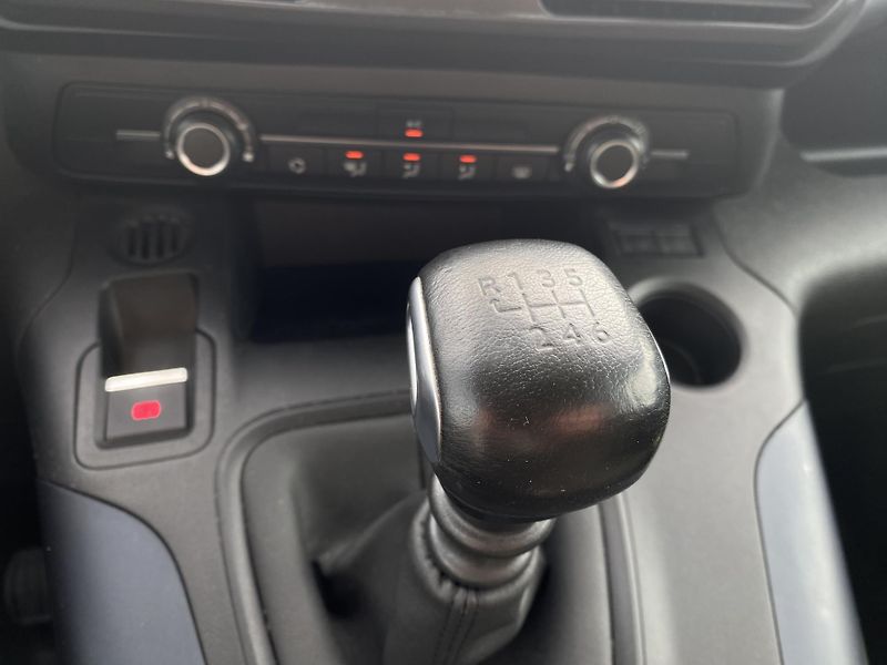 Peugeot Rifter (2021)  ALLURE 1.5 BlueHDi 100 MAN6 - fotka 20 z 22