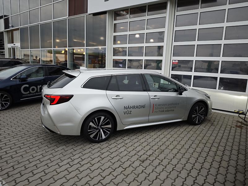 Toyota Corolla (2025) TS 1.8 HEV - STYLE - fotka 7 z 16