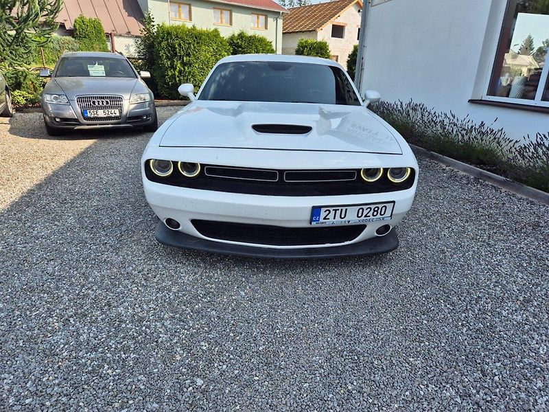 Dodge Challenger (2019) 5.7Hemi Nová STK - fotka 11 z 32