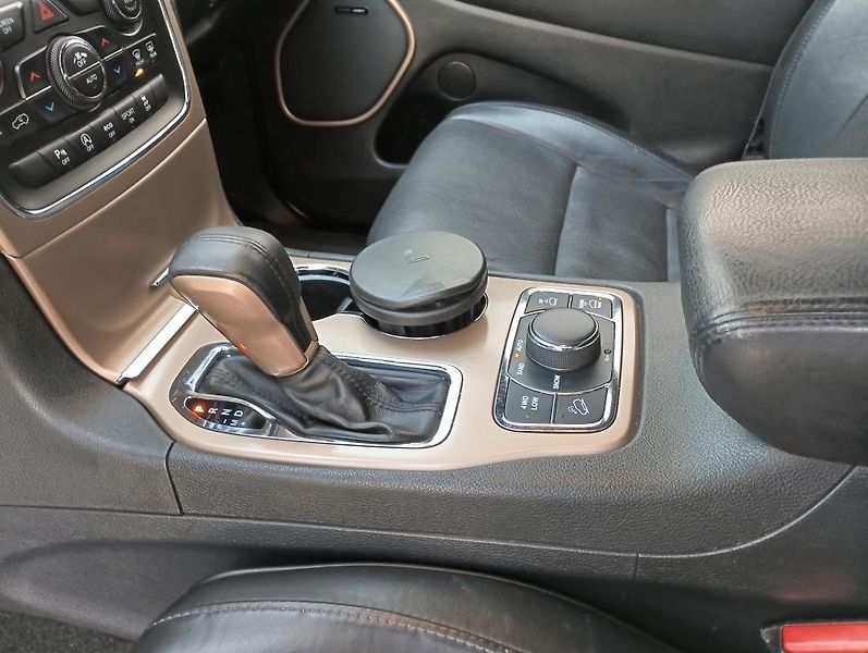 Jeep Grand Cherokee (2016) - fotka 14 z 19