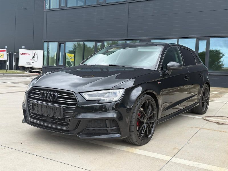 Audi A3 (2017) 2.0TDI,S-LINE,-733 223 624 - fotka 2 z 17