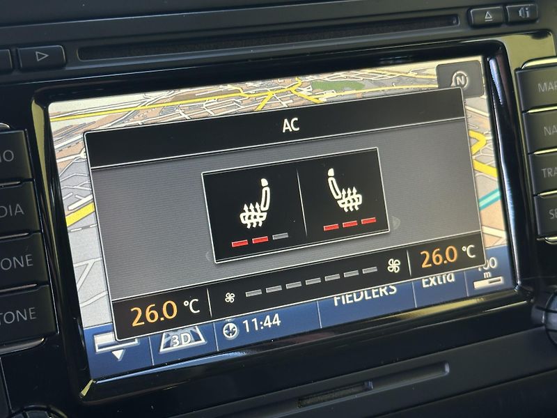 Volkswagen Touran (2015) *DSG* 1.6TDI/77kW *7.Míst *TZ  - fotka 16 z 41
