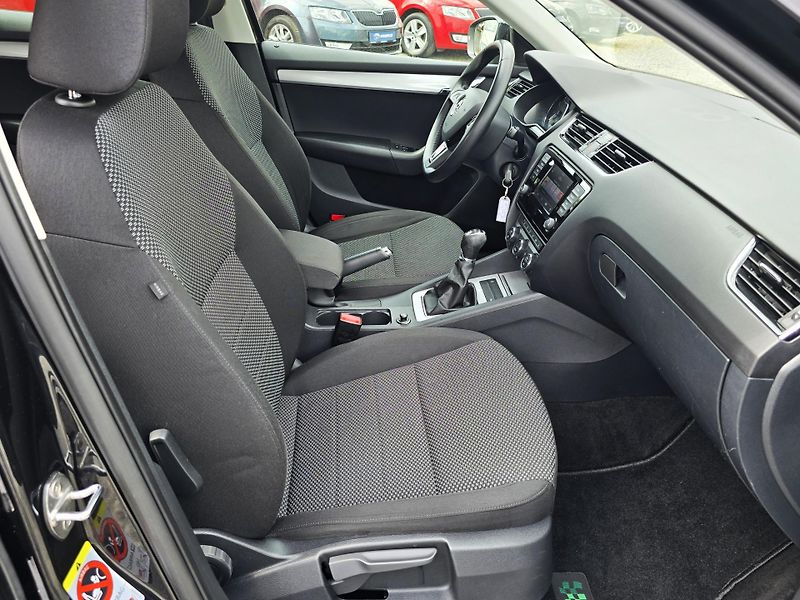 Škoda Octavia 1.4TSI BOHATÁ VÝBAVA 1Majitel - fotka 13 z 19