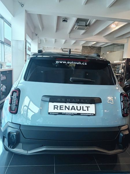 Renault 4 E-TECH (2026) Iconic 150 k comfort range - fotka 9 z 13