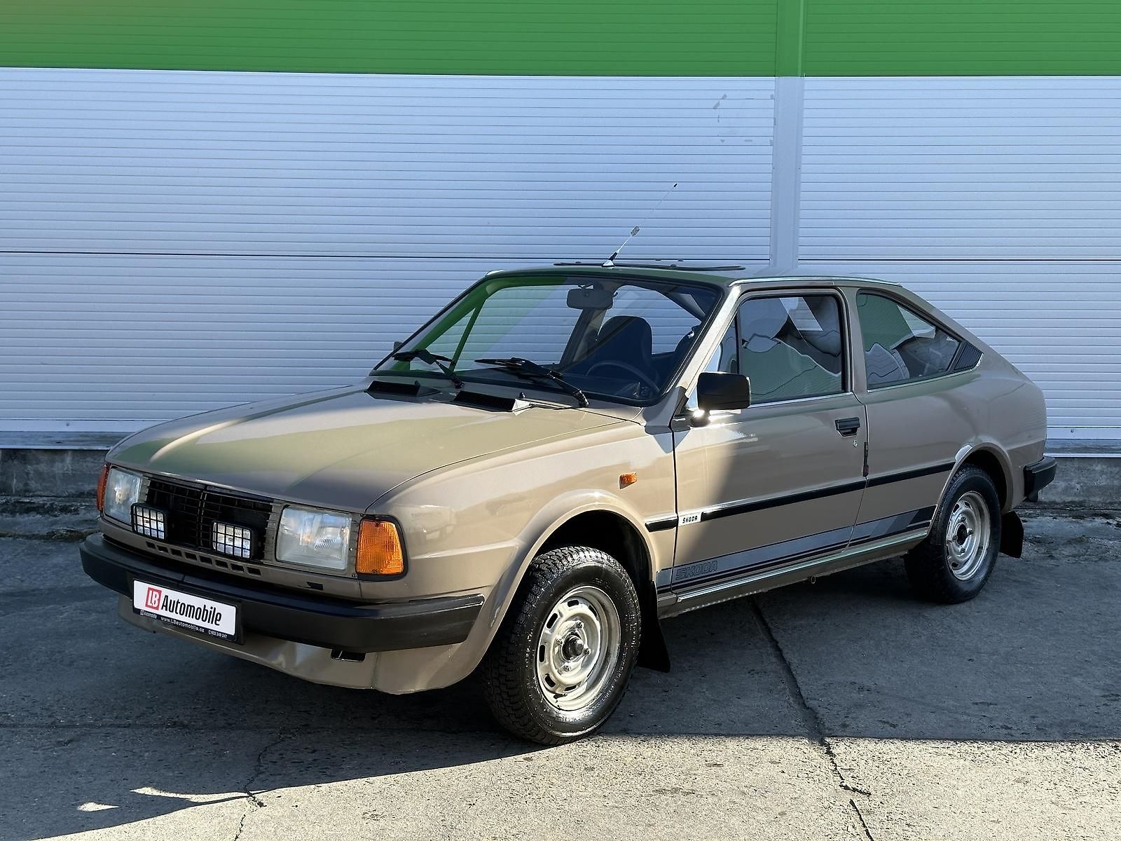 Škoda Rapid 130 5speed 43kW Autorádio STŘE